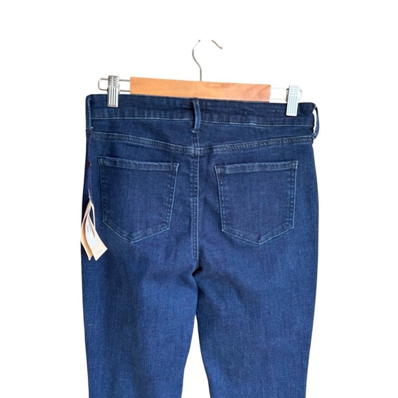 NYDJ - NWT High Rise Billie Mini Bootcut Jean in Highway Sz 4 - Picture 6 of 9